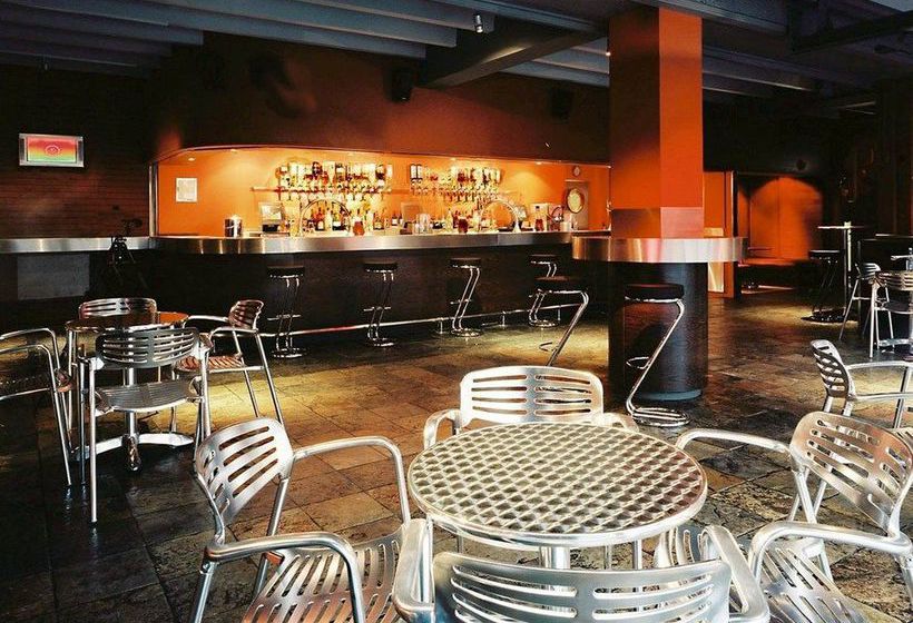 فندق Keynes College