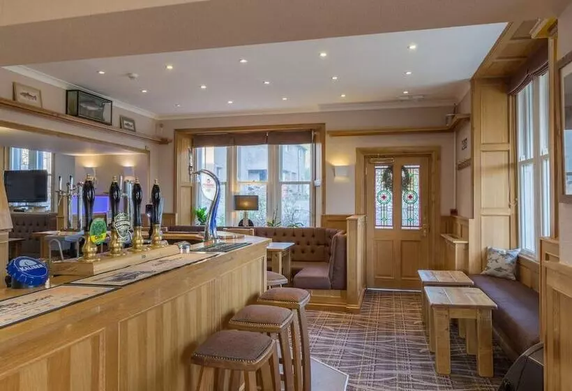 Отель Lutwidge Arms