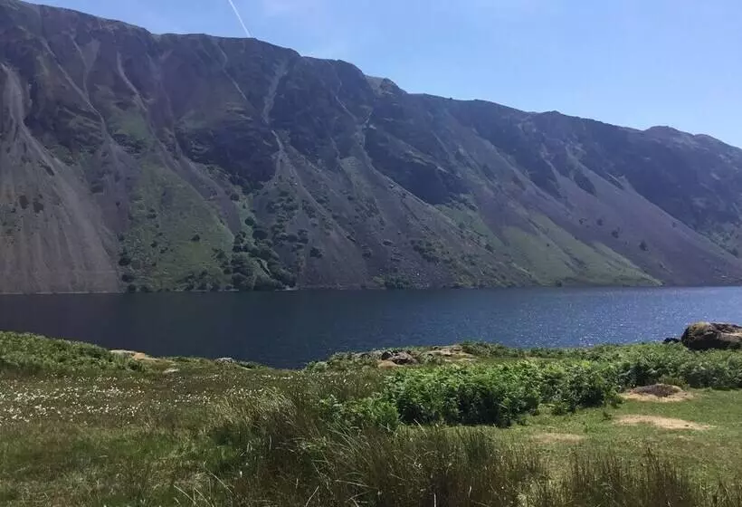 Отель Lutwidge Arms