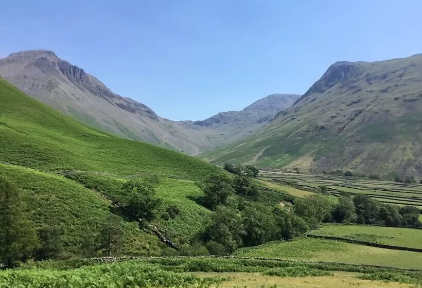 Отель Lutwidge Arms