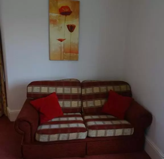 Отель Lutwidge Arms