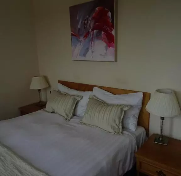 Отель Lutwidge Arms