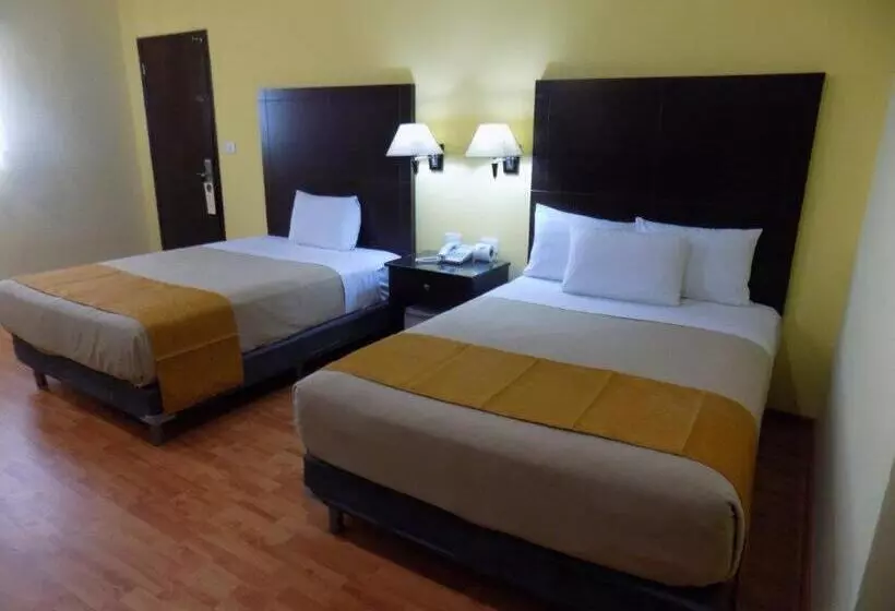 هتل Madan Cardenas