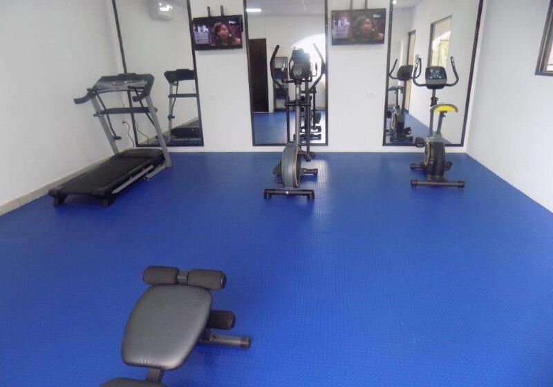 فندق Madan Cardenas