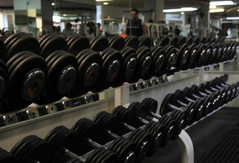 ホテル Real Zapopan