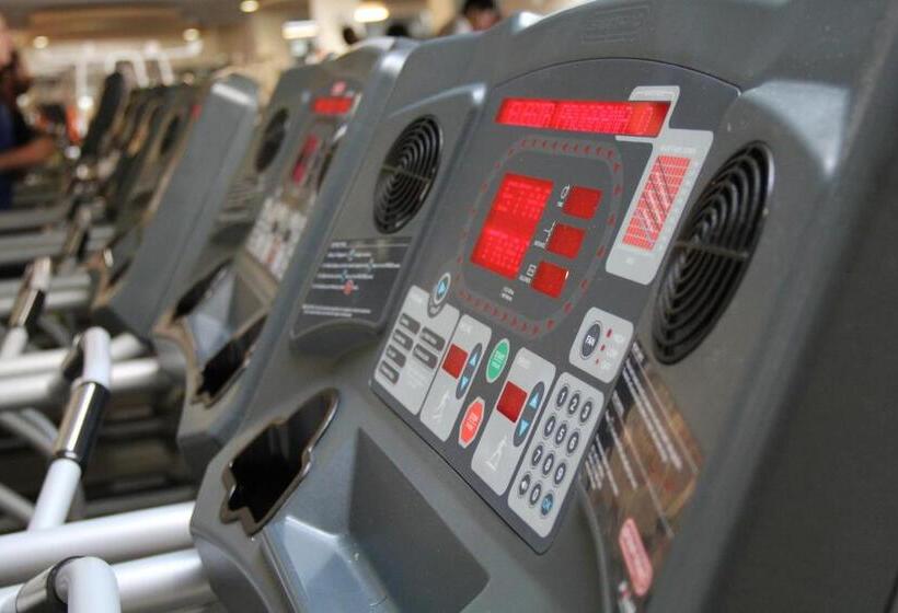 ホテル Real Zapopan