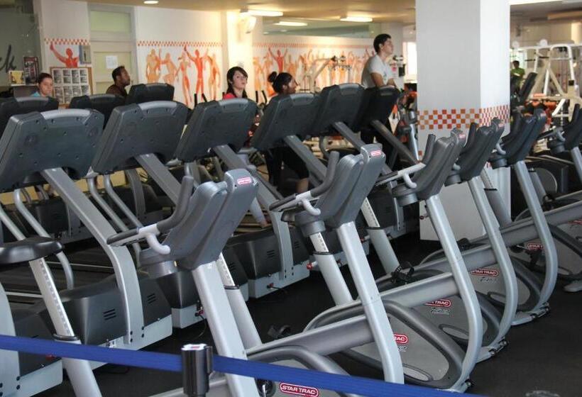 ホテル Real Zapopan