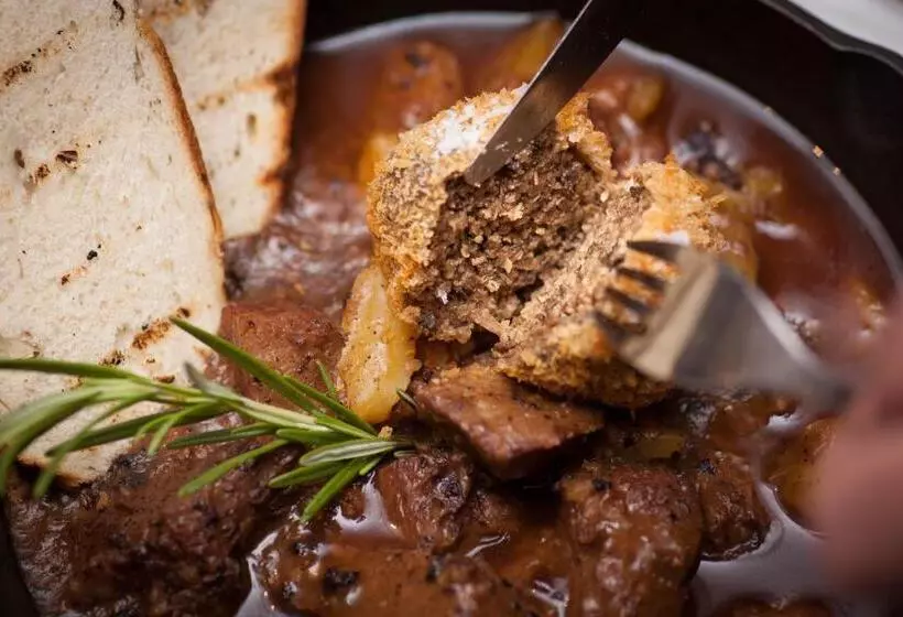 酒店 The Crown Guest House