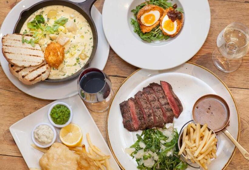 בית מלון כפרי The Crown Guest House