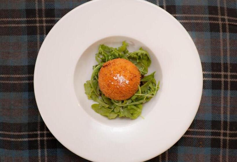 בית מלון כפרי The Crown Guest House