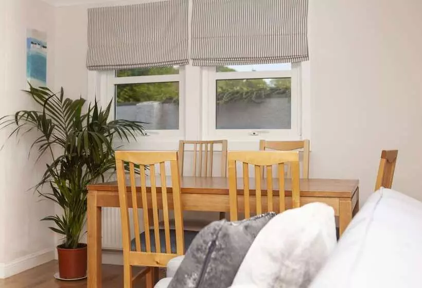 酒店 The Crown Guest House