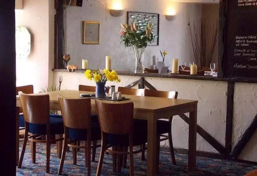 호텔 The Vobster Inn