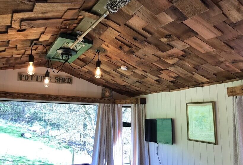 호텔 The Vobster Inn