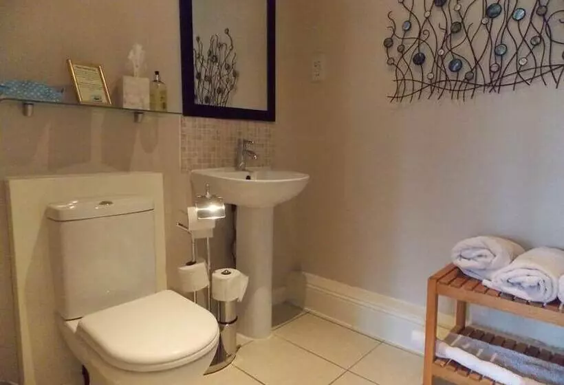 호텔 The Vobster Inn