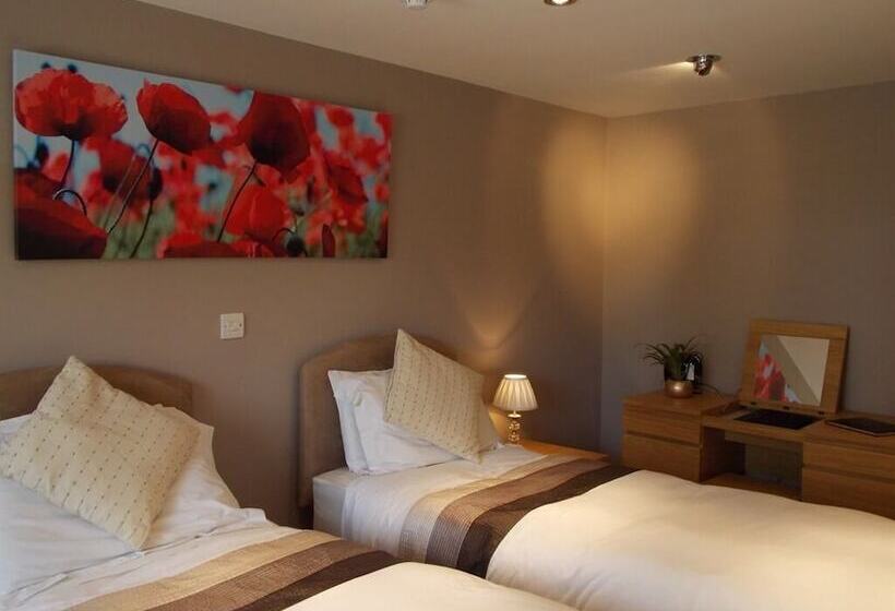 호텔 The Vobster Inn