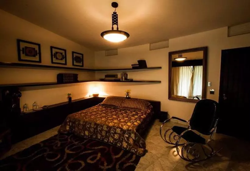 Los Tulipanes Hotel Boutique