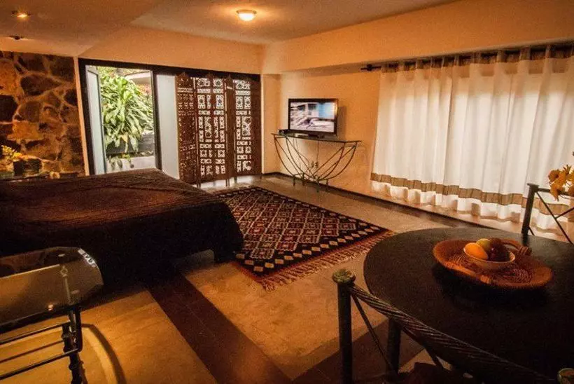 Los Tulipanes Hotel Boutique