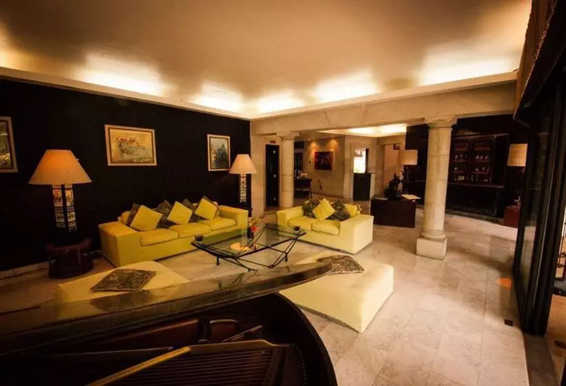 Los Tulipanes Hotel Boutique