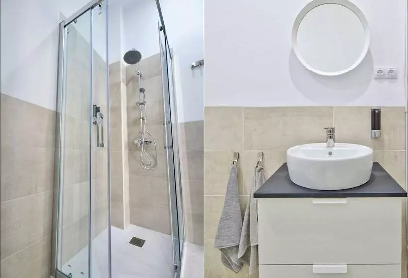 Malagaurbanrooms  Central Suites