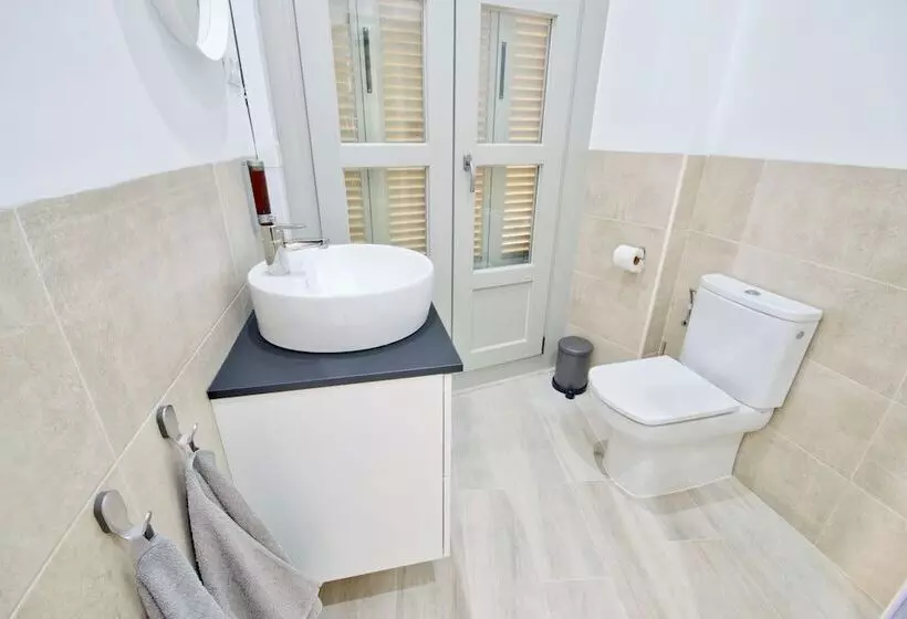 Malagaurbanrooms  Central Suites