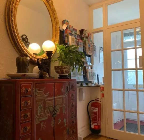 پانسیون Dalehurst Guesthouse