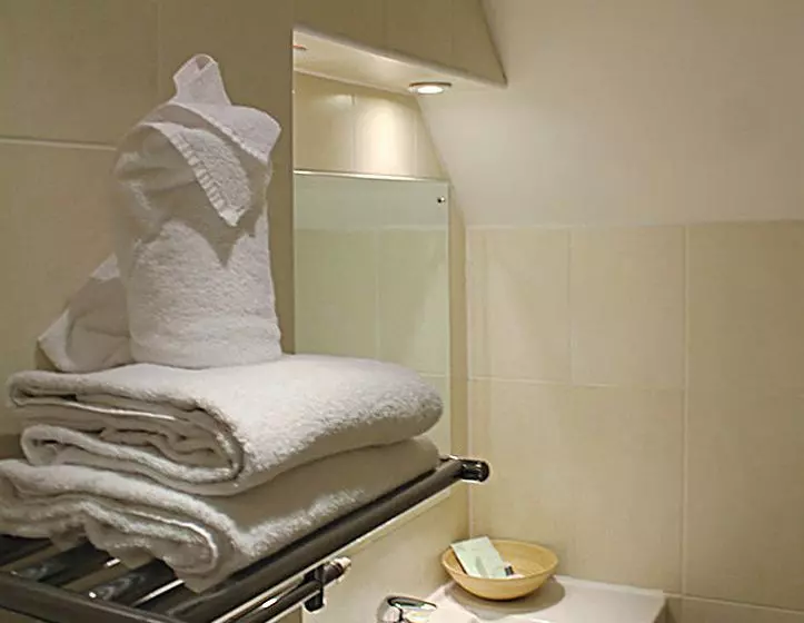 The Dashwood Hotel & Restaurant