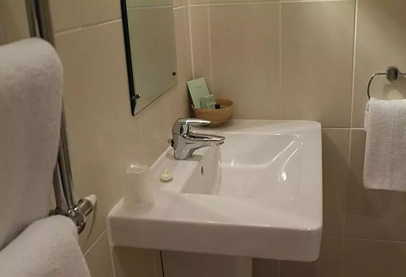 The Dashwood Hotel & Restaurant