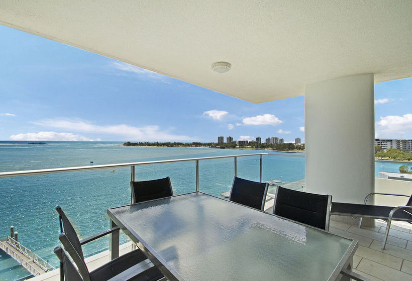 Waves Maroochy River