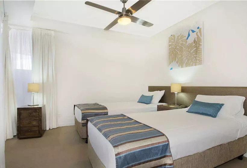 Waves Maroochy River