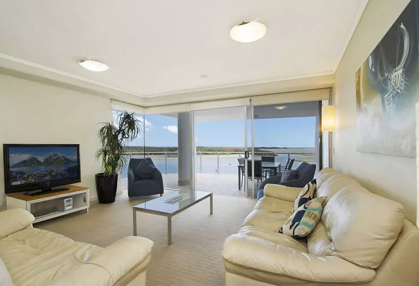 Waves Maroochy River