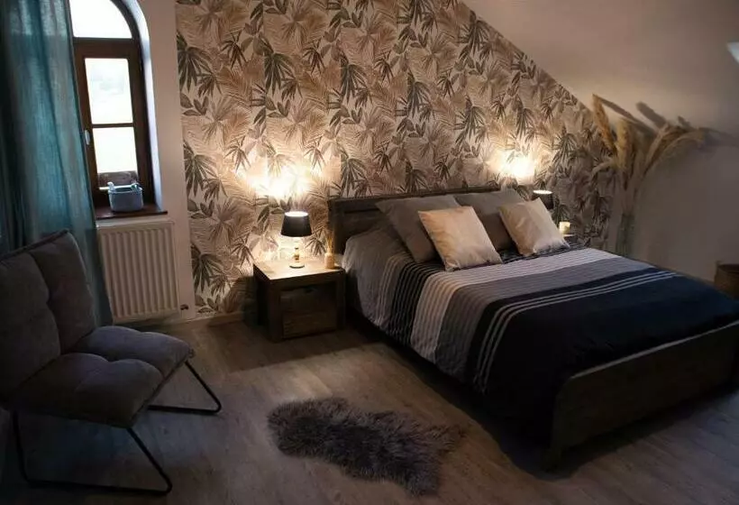 ベッドアンドブレックファースト Chambre D Hôte De L Auberge De La Fruitière