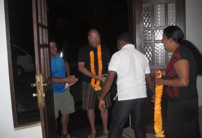 Miheen Hotel & Resort   Anuradhapura