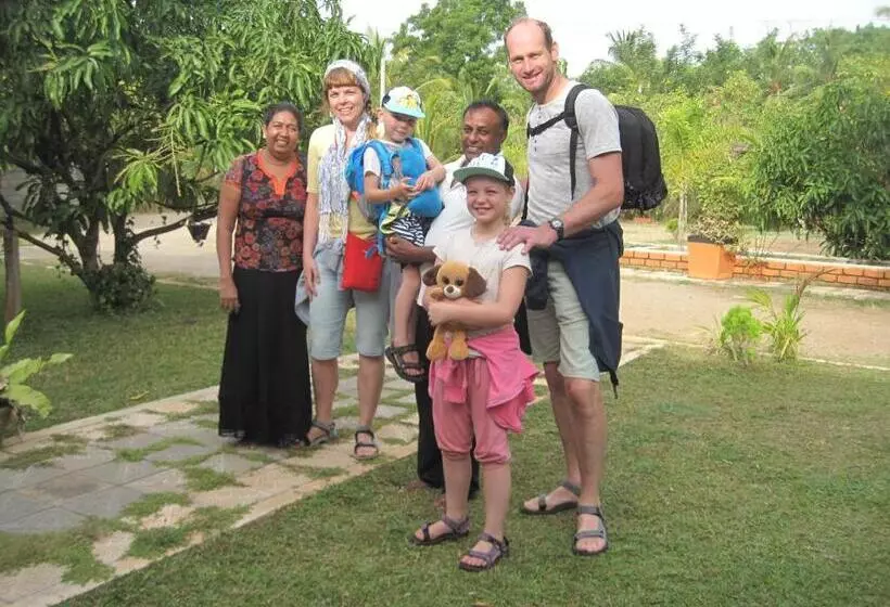 Miheen Hotel & Resort   Anuradhapura