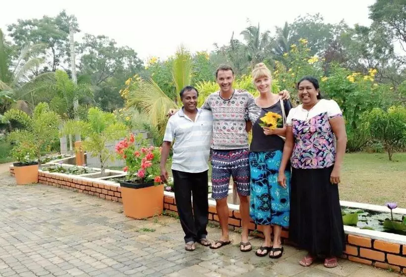 Miheen Hotel & Resort   Anuradhapura