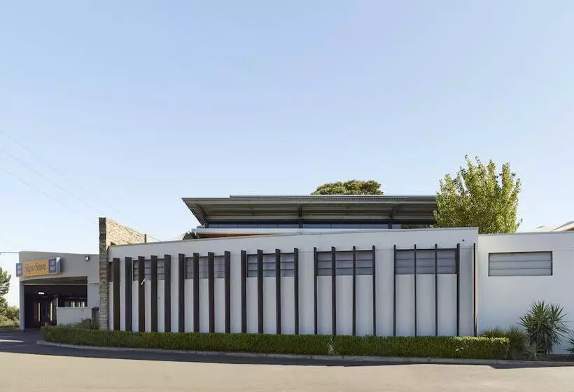 Blue Gums Hotel Motel