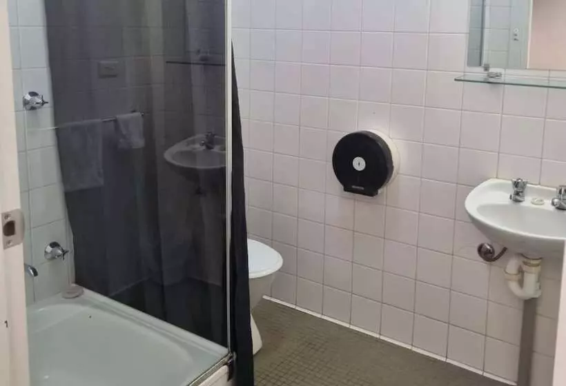 Blue Gums Hotel Motel