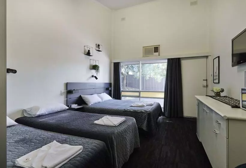 Blue Gums Hotel Motel