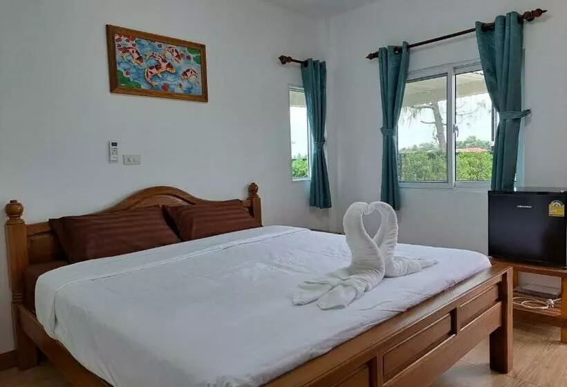 Lomakeskus เรือนจำปา