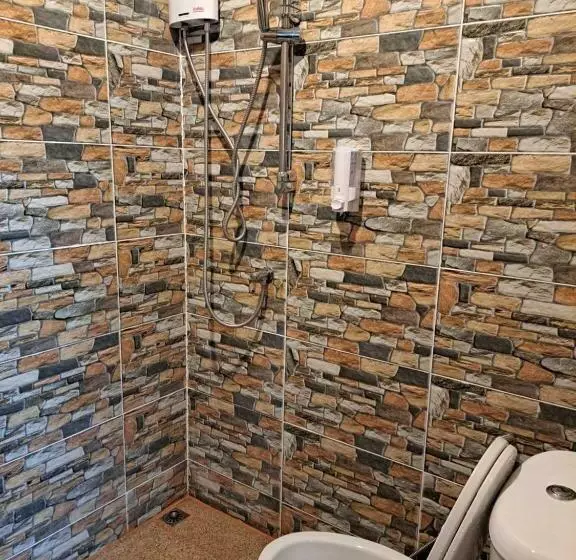 Lomakeskus เรือนจำปา