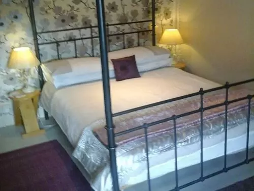 Holly Cottage Vintage B&b