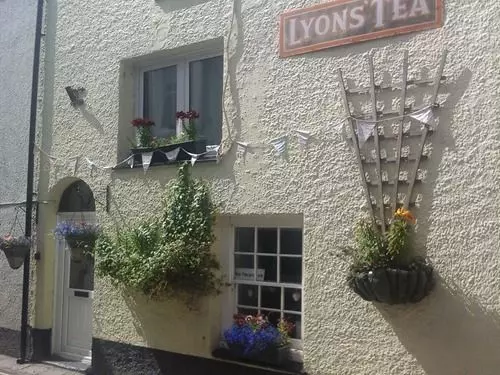 Holly Cottage Vintage B&b