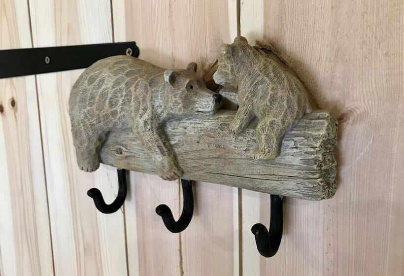 민박 Highland Bear Lodge & Luxury Bear Huts