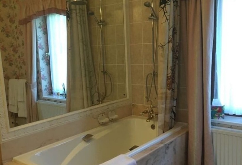 민박 Highland Bear Lodge & Luxury Bear Huts