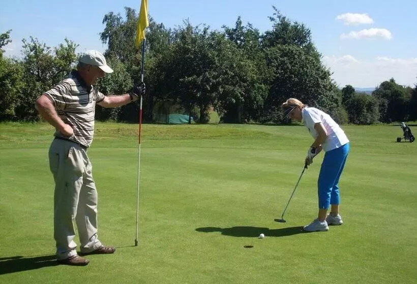Bed and Breakfast Newent Golf Club And Lodges