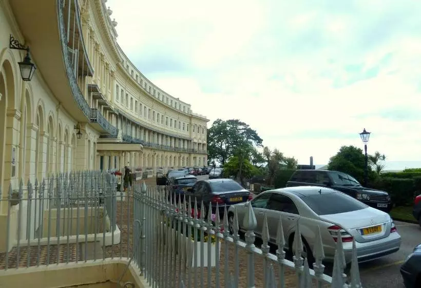 Tramontane Apartment At Hesketh Crescent