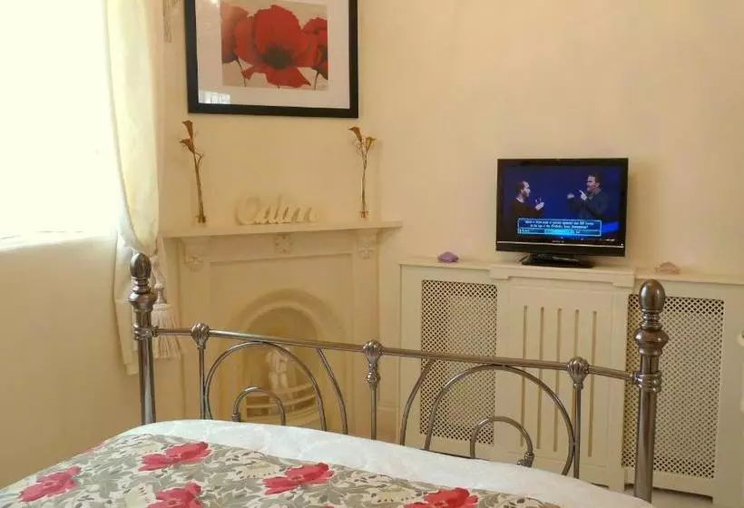 Tramontane Apartment At Hesketh Crescent