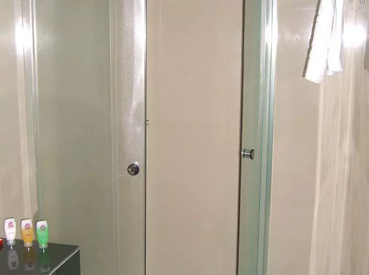 호텔 Dragon Inn Kendari