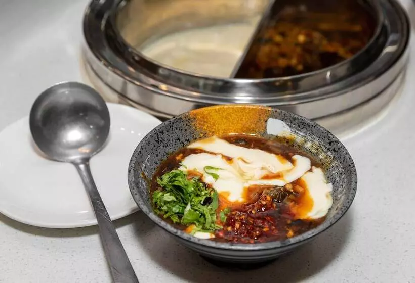 فندق Holiday Inn Express Shenyang North Station, An Ihg