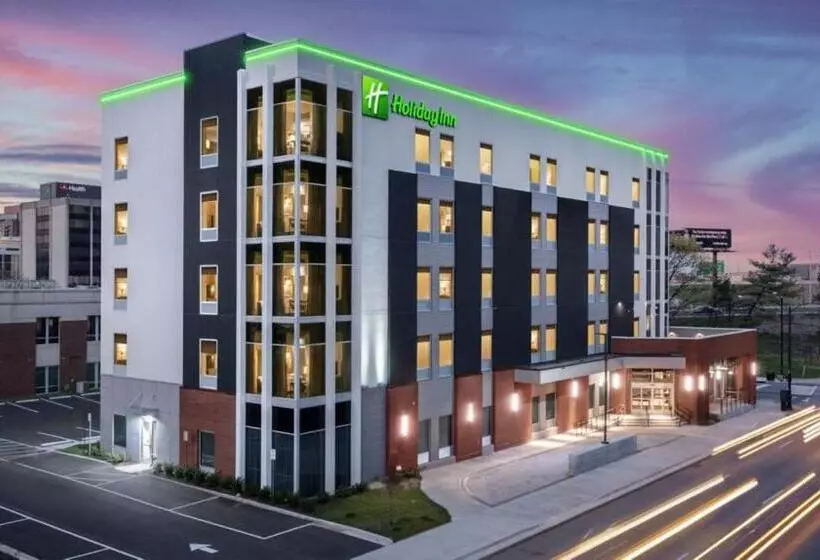 Отель Holiday Inn Express & Suites Louisville Downtown By Ihg