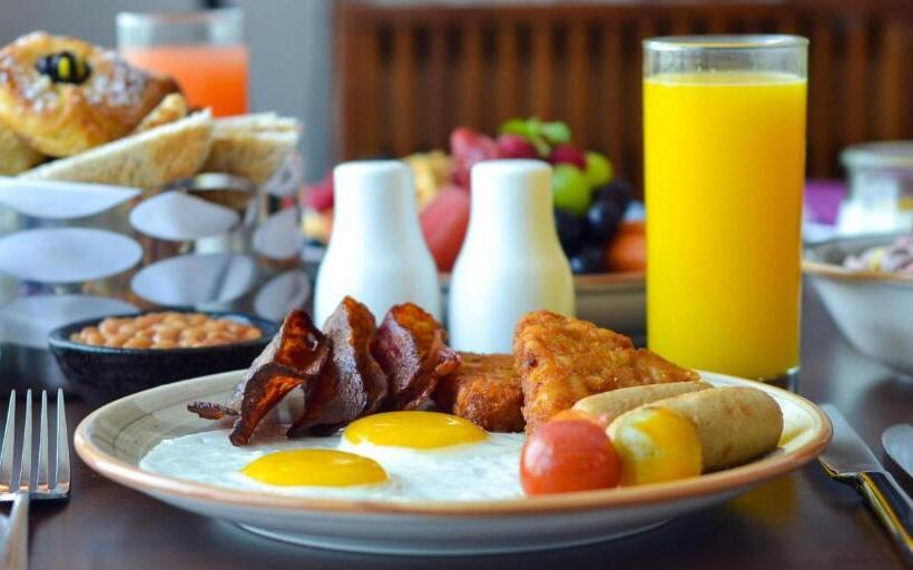 בית מלון כפרי Holiday Inn Express & Suites Louisville Downtown By Ihg